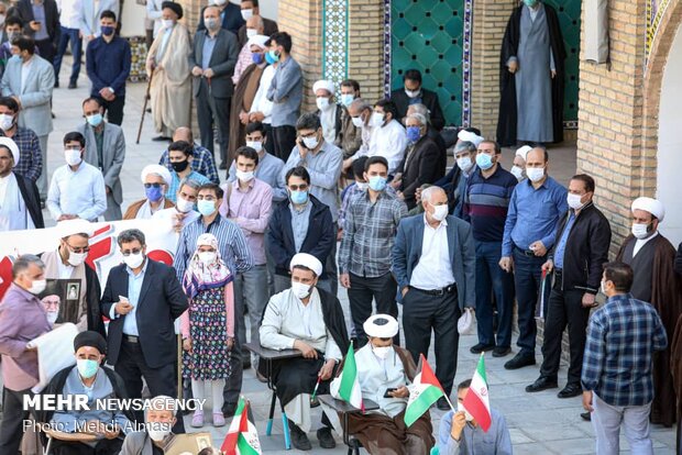 طلاب زنجانی در اعتراض به جنایات رژیم صهیونیستی تجمع کردند