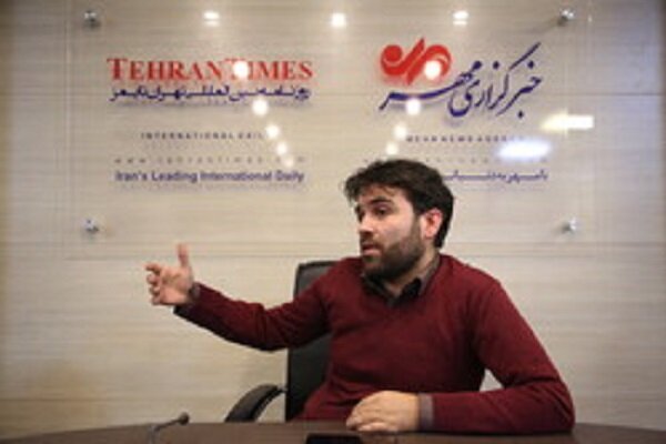 نظام سلطه نهاد خانواده را نهادی یاغی در برابر قدرت می‌داند