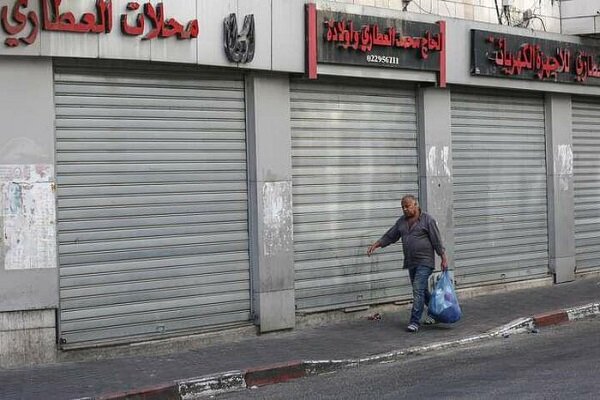 کرانه باختری در اعتصاب کامل به سر می برد
