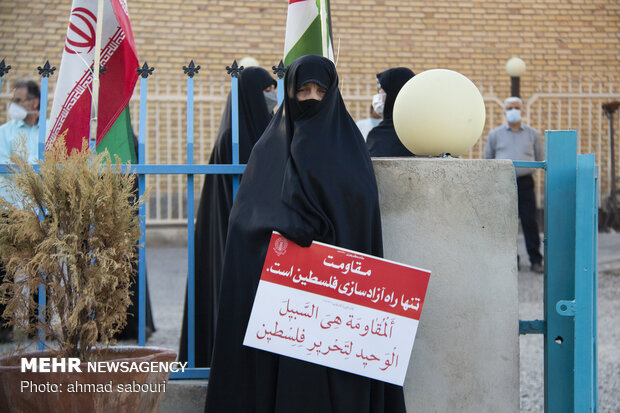 اجتماع مردمی محکومیت جنایات رژیم کودک کش و اشغالگر قدس در شهر سمنان برگزار شد