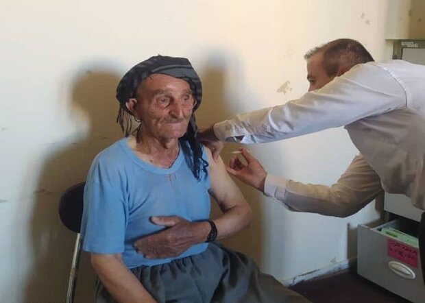 پیرەپیاوی 119 ساڵەی بانەیی ڤاکسێنی کۆڕۆنای بۆکوترا