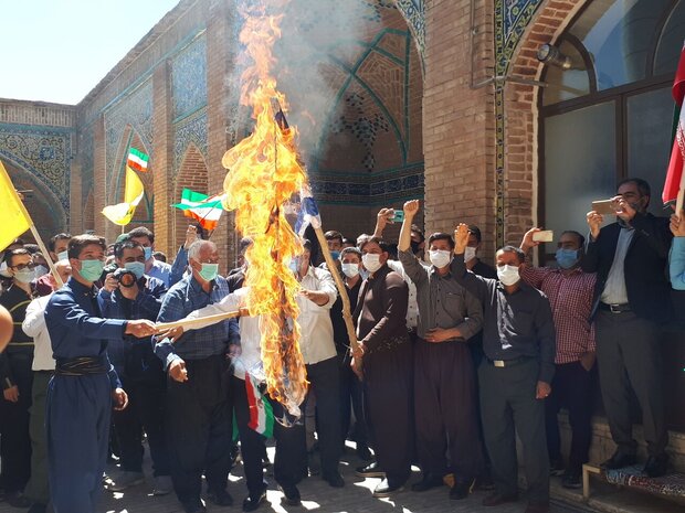 خەڵکی سنە جەنایەتەکانی ئیسرائیلیان ئیدانە کرد