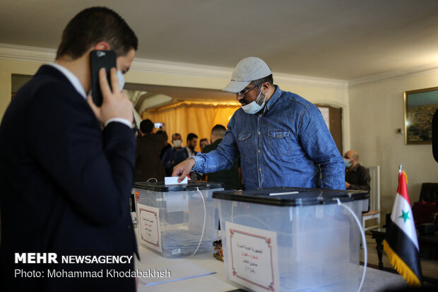 Syrian expats in Iran take part in presidential vote