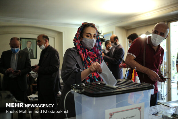 Syrian expats in Iran take part in presidential vote