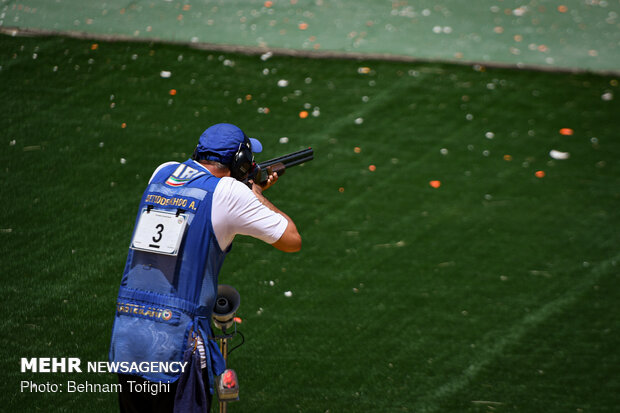 Skeet shooting competitions in Tehran
