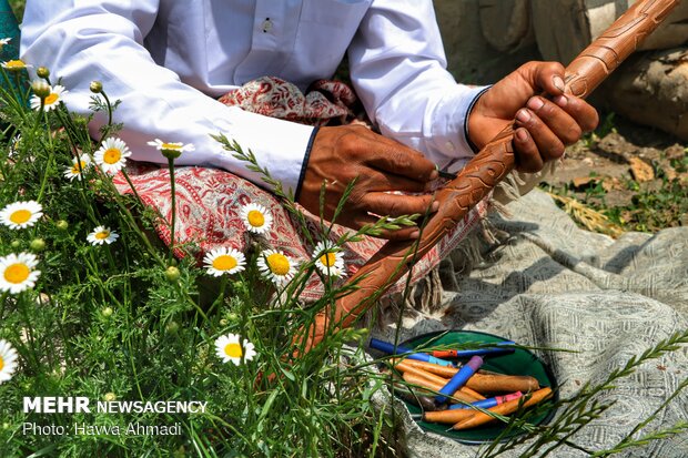 خلق اثر هنری"عصاهای فاخر"