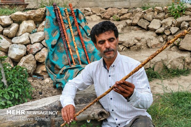 خلق اثر هنری"عصاهای فاخر"