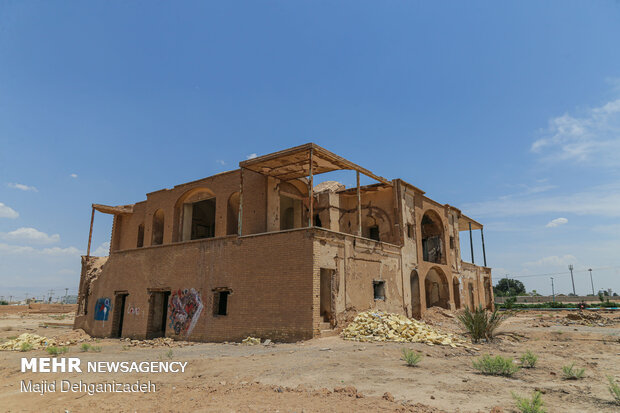 عمارت «عمارت نواب» در گیر و دار مرمت - یزد