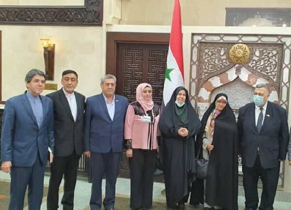 Suriye Meclisi Başkanı Şam'da İran heyeti ile görüştü