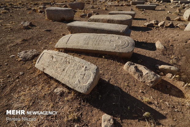 قبرستان تاریخی ارامنه روستای قلعه ممکا