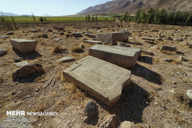 قبرستان تاریخی ارامنه روستای قلعه ممکا