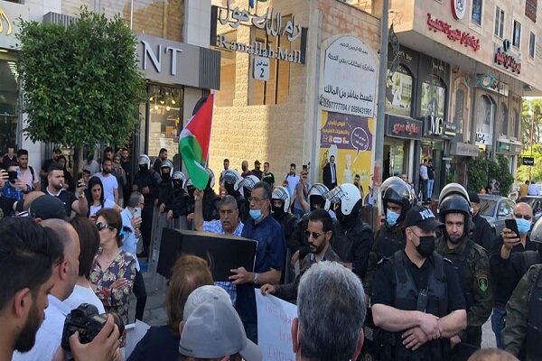 فلسطینی ها به سفر بلینکن به سرزمینهای اشغالی اعتراض کردند
