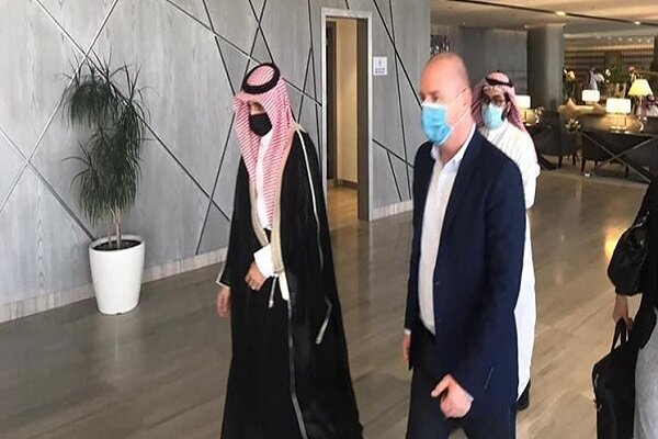 Syrian minister arrives in Saudi Arabia