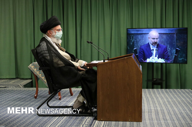 ارتباط تصویری نمایندگان مجلس شورای اسلامی با رهبر معظم انقلاب