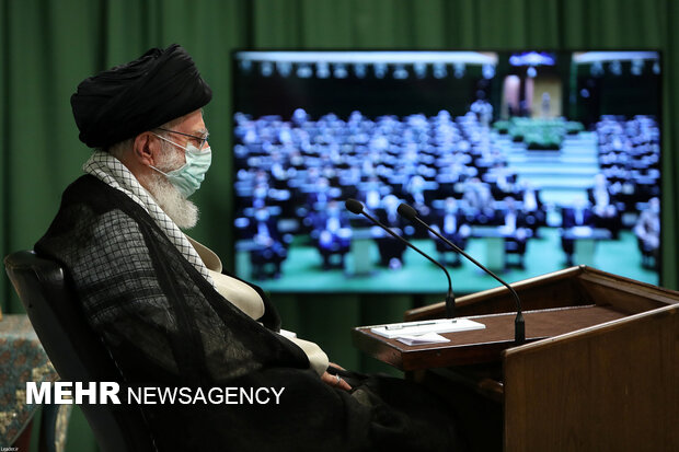 Leader’s meeting with Iranian lawmakers
