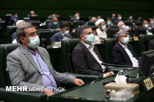 Leader’s meeting with Iranian lawmakers
