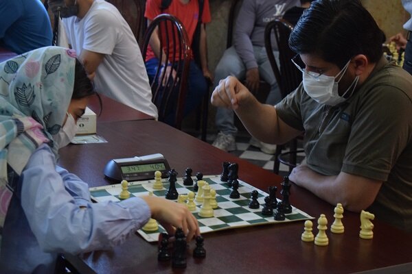 مسابقات حضوری شطرنج به مناسبت سالروز آزادسازی خرمشهر برگزار شد