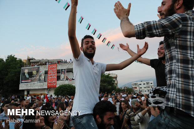 جشن پيروزي بشار اسد در انتخابات رياست جمهوري در شهر قرداحه