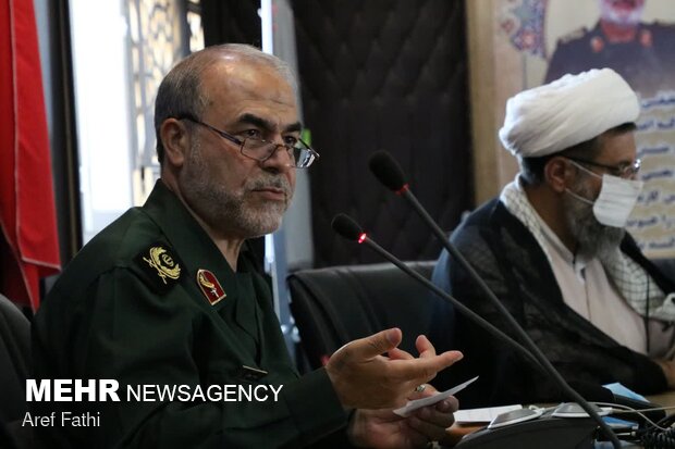 IRGC supports no candidate in elections: Javani