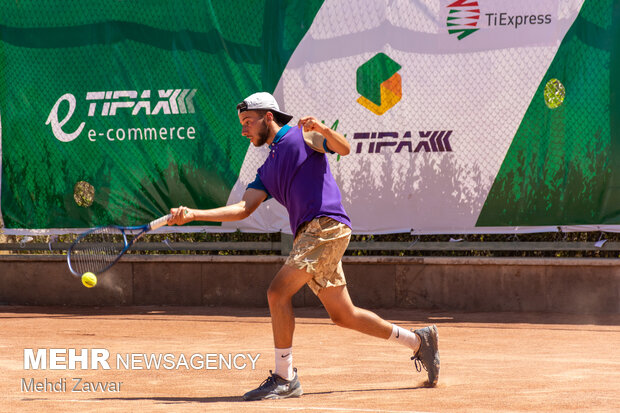 İranlı tenisçi Türkiye'de dünya ikincisi oldu