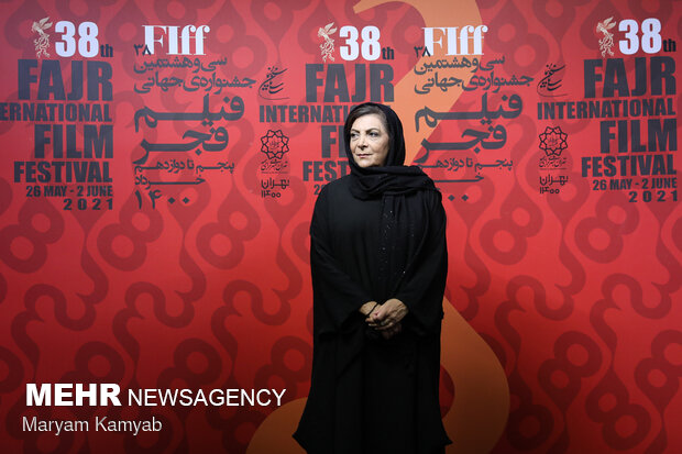 مهوش وقاری بازیگر در چهارمین روز سی و هشتمین جشنواره جهانی فیلم فجر