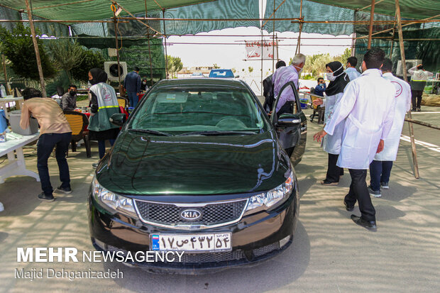 Drive-in coronavirus vaccination in Yazd prov.