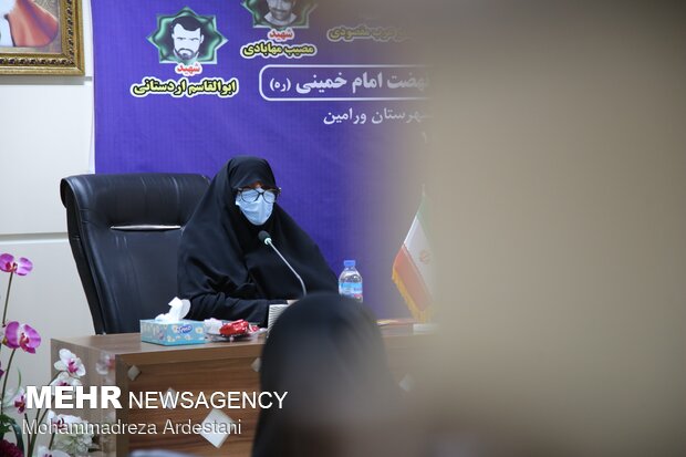 نشست پرچمداران انقلاب اسلامی در نهضت امام خمینی (ره) ویژه بانوان در ورامین
