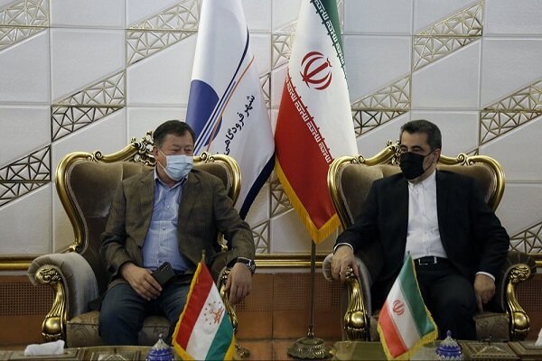 وزير الداخلية الطاجيكي في طهران بمناقشة سبل تعزیز التعاون الثنائي بین البلدین 