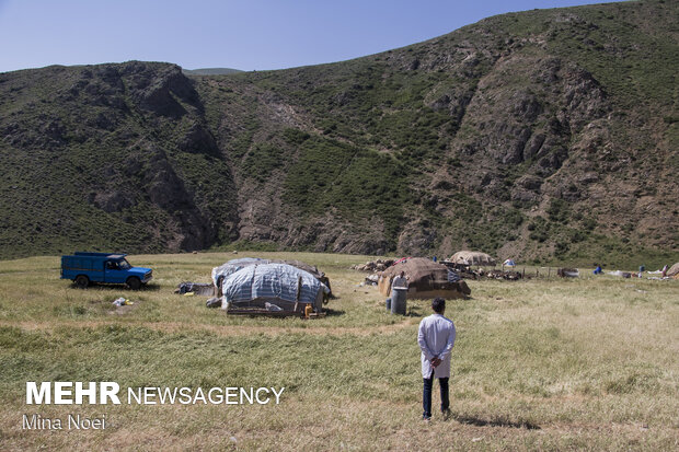 Tribal communities in E Azarbaijan receive Covid-19 vaccines
