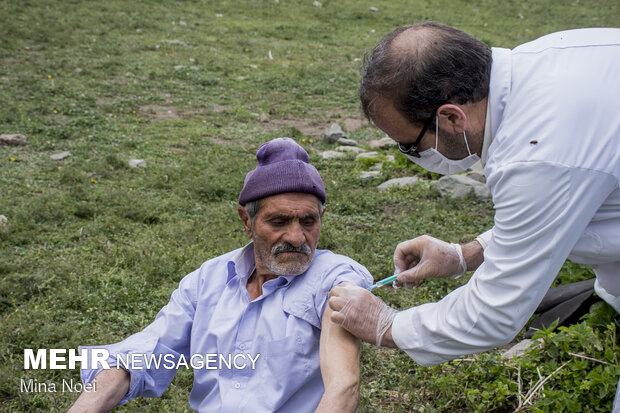 Tribal communities in E Azarbaijan receive Covid-19 vaccines
