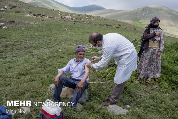 Tribal communities in E Azarbaijan receive Covid-19 vaccines
