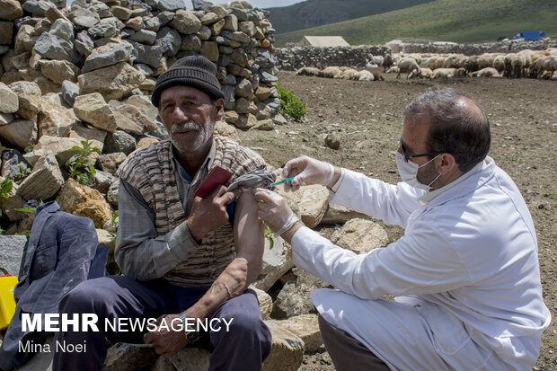 Tribal communities in E Azarbaijan receive Covid-19 vaccines
