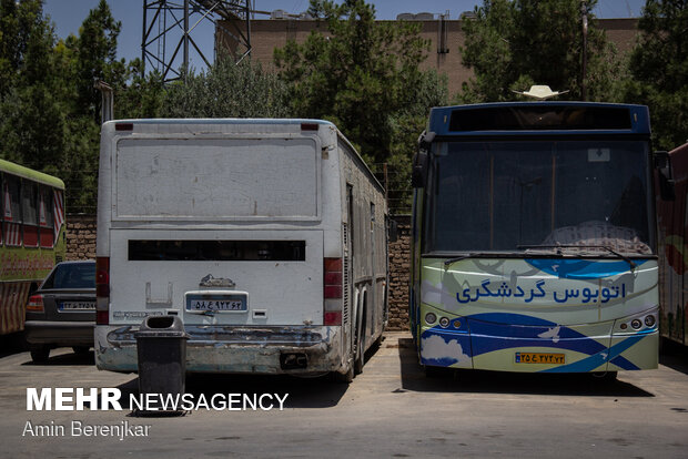 تحصن جمعی از رانندگان اتوبوس های شهری شیراز