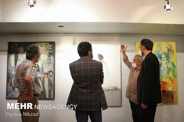 افتتاح معرض "رحیل الشمس" عشیة ذكرى وفاة الامام الخميني (ره)