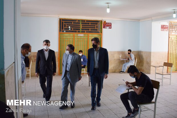 معاون وزیر آموزش و پرورش از حوزه امتحانات نهایی کرمانشاه بازدید کرد