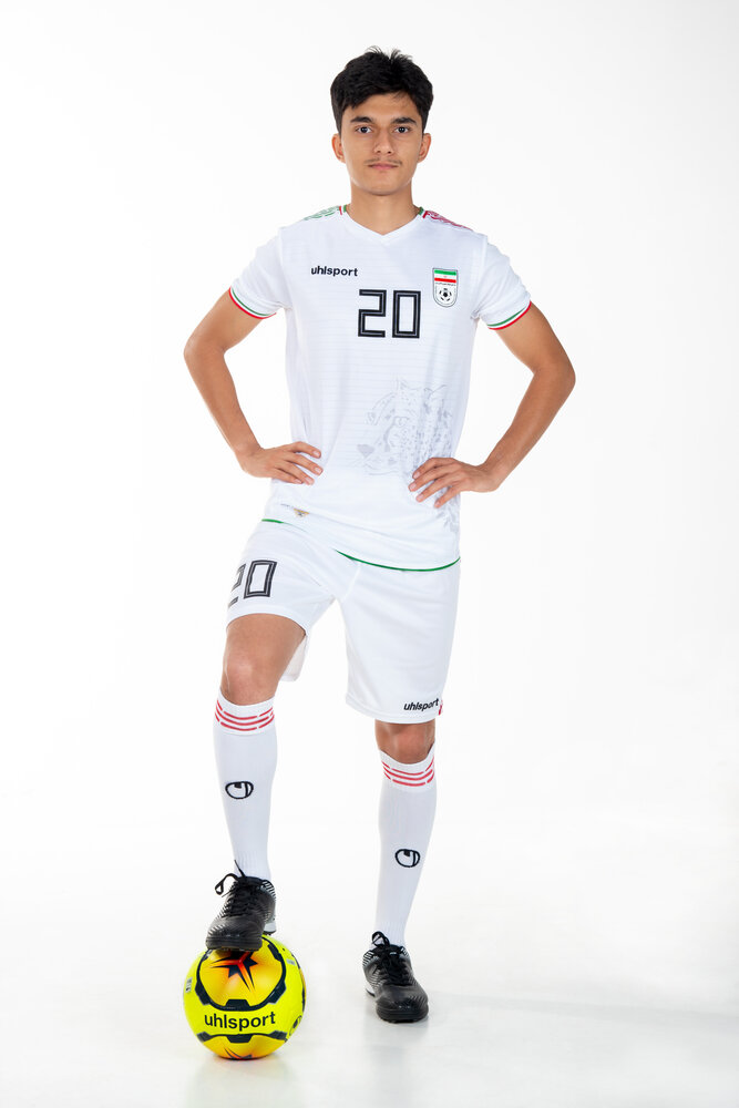 Manufacturer Unveils New Kits for Iranian National Team Ahead of World Cup  – SportsLogos.Net News