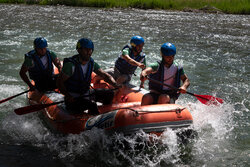 Rafting competitions in Zayandeh Rud