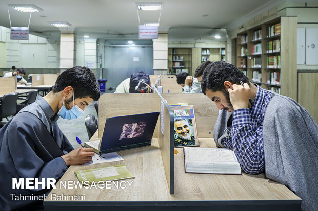 فصل امتحانات در حوزه علمیه امام خمینی(ره) تهران