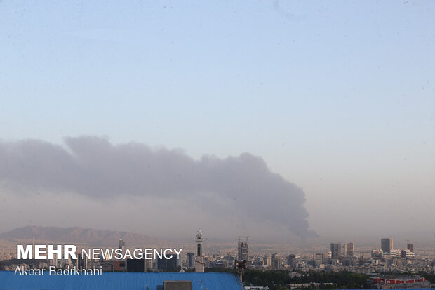 Large blaze at Tehran oil refinery