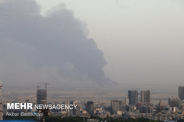 Large blaze at Tehran oil refinery