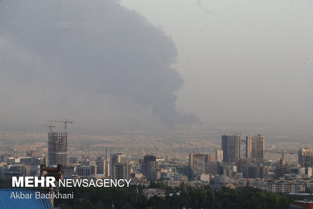 Large blaze at Tehran oil refinery