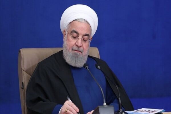 Rouhani felicitates Russian President on National Day