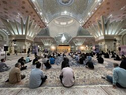 قرائت دعای پرفیض ندبه در حرم امام خمینی (ره)
