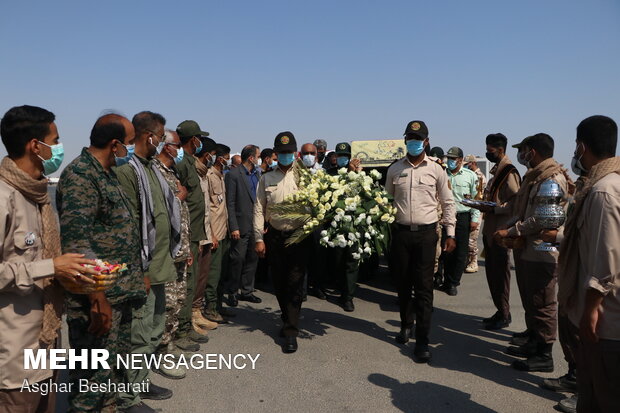 مراسم استقبال از پیکر شهید گمنام در قشم