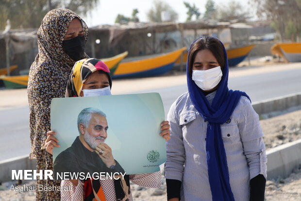 مراسم استقبال از پیکر شهید گمنام در قشم