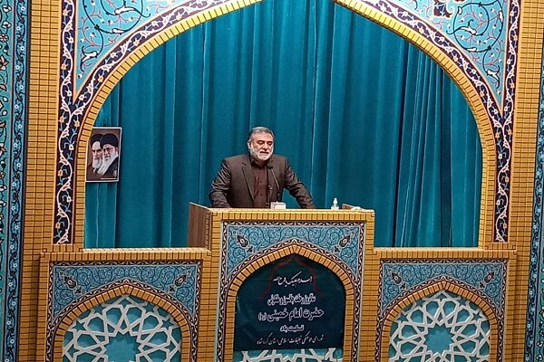 انتخاب امام خامنه‌ای به رهبری سبب هدایت انقلاب اسلامی ایران شد