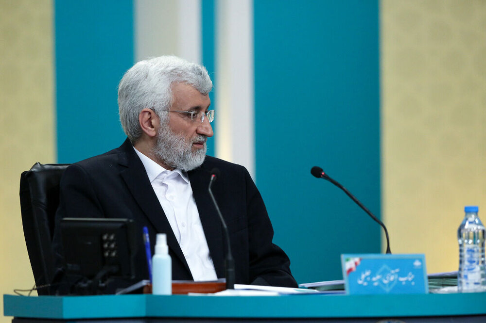 رئیسی:مهمترین وظیفه دولت باید رفع تحریم‌ها باشد/ همتی:جریان مقابل می‌گوید کاخ سفید را حسینیه می‌کنیم
