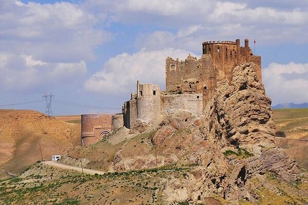 Kazvin'de tarihi bir kale: Alamut Kalesi