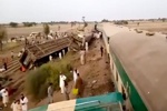 Train collision in S Pakistan kills at least 30 (+VIDEO)