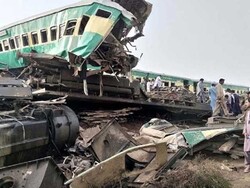 پاکستان میں دو ٹرینوں میں تصادم کے نتیجے میں 36 افراد جاں بحق